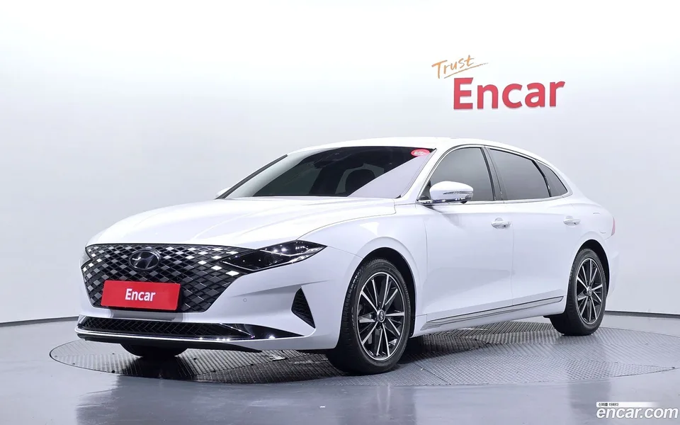 Hyundai Grandeur IG 2.5 2022 — photo 1, buy with delivery to Moscow