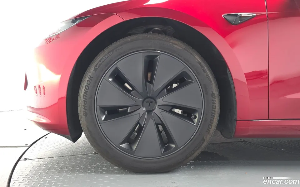 Tesla Model 3 AWD 2024 — thumbnail 5