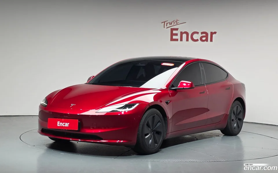 Tesla Model 3 AWD 2024 — photo 1, buy with delivery to Moscow
