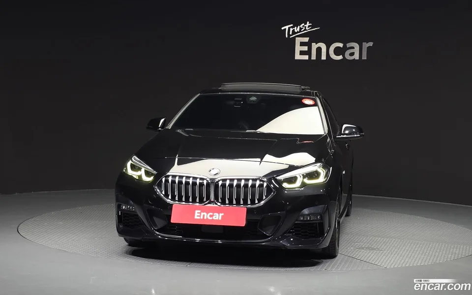 BMW 2 Series Gran Coupe 220i M 2022 — thumbnail 3