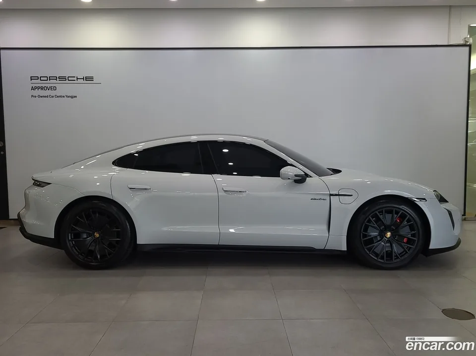 Porsche Taycan GTS 2024 — thumbnail 5
