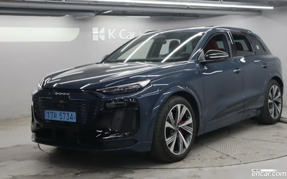 Audi SQ6 e- 2025 — photo 1, buy with delivery to Moscow