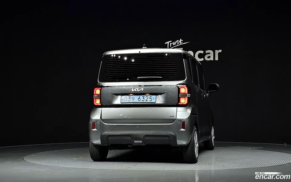 Kia Ray EV 2023 — thumbnail 4