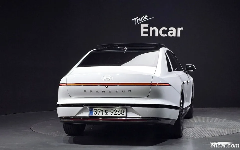 Hyundai Grandeur Hybrid 2025 — thumbnail 4
