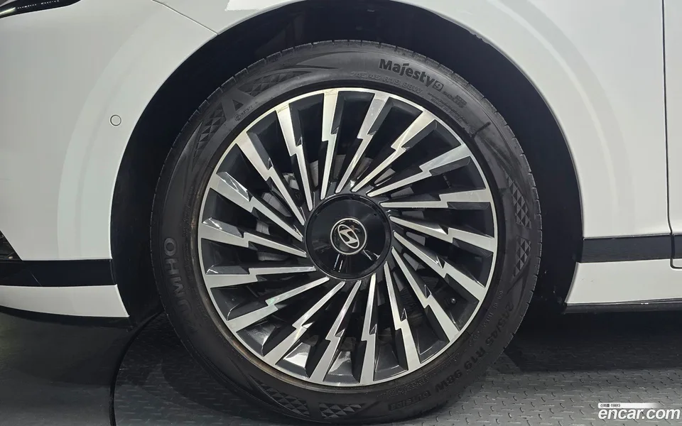 Hyundai Grandeur Hybrid 2025 — thumbnail 5