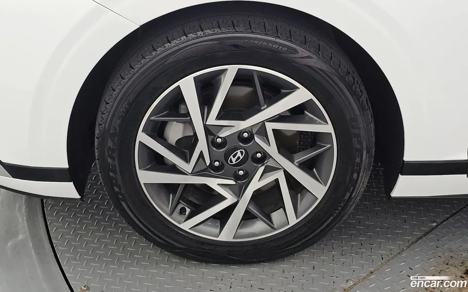 Hyundai Grandeur 2.5 2WD 2023 — thumbnail 5