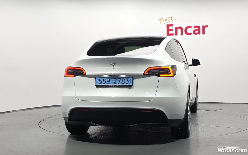 Tesla Model Y RWD 2023 — thumbnail 4