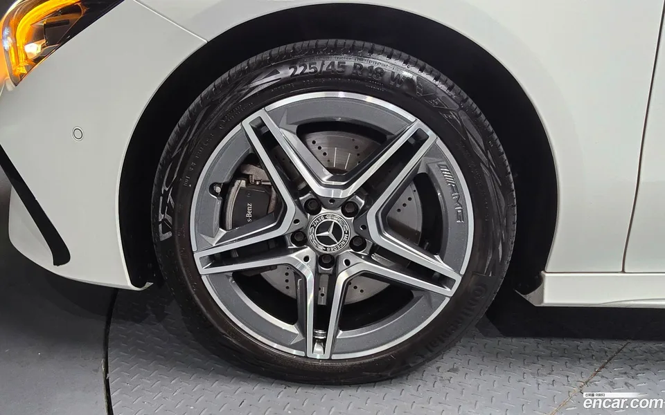 Mercedes-Benz CLA-Class CLA250 4MATIC 2024 — thumbnail 2