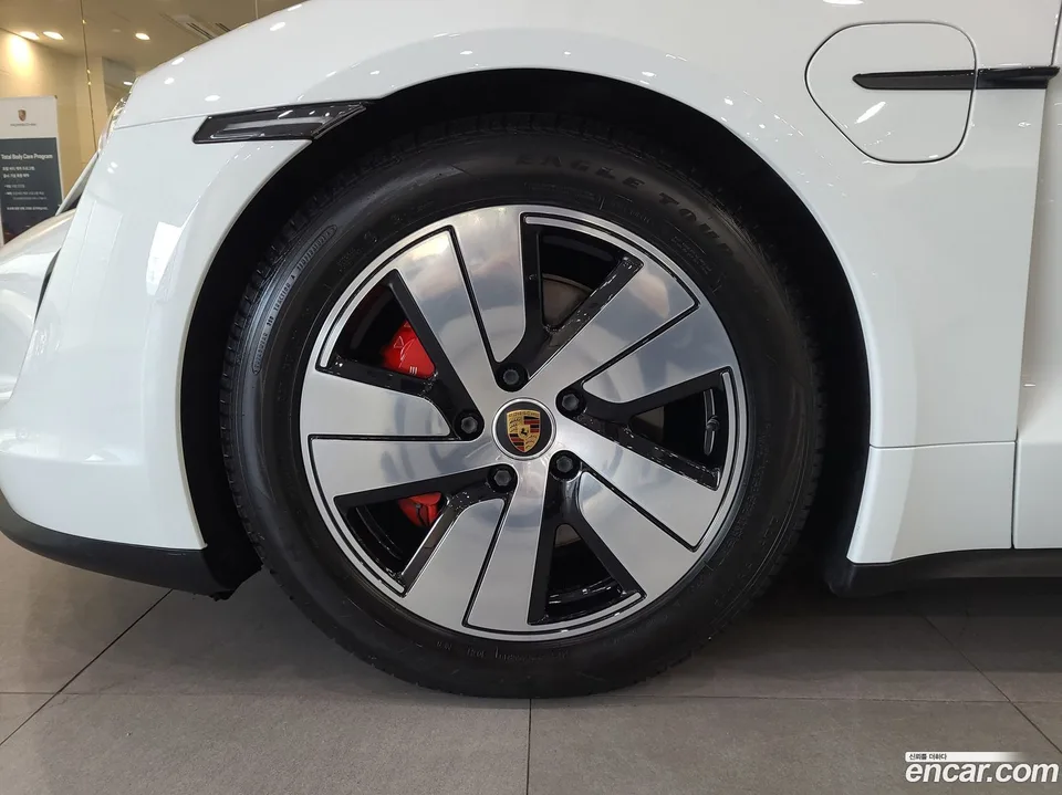 Porsche Taycan 4S 2022 — thumbnail 2