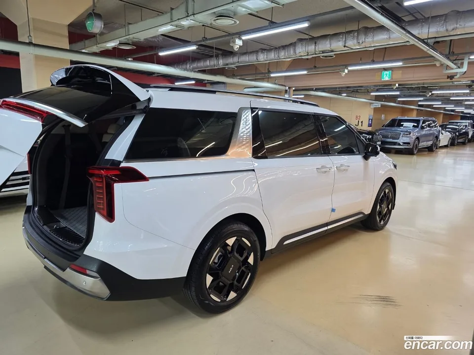 Kia Carnival HEV 9 2025 — thumbnail 3