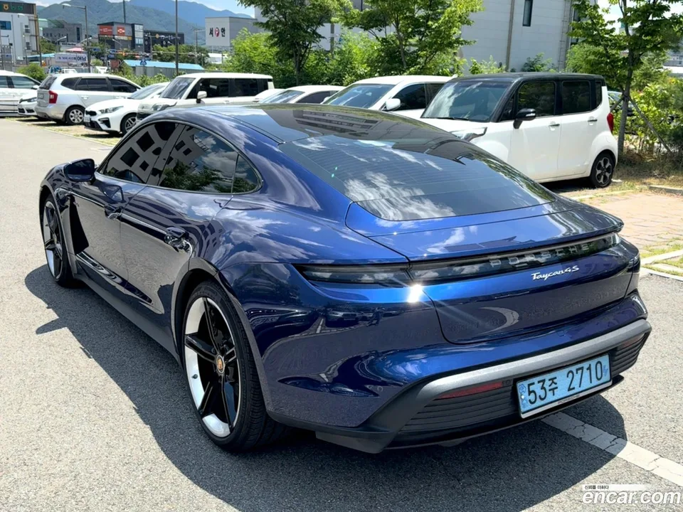 Porsche Taycan 4S 2024 — thumbnail 4
