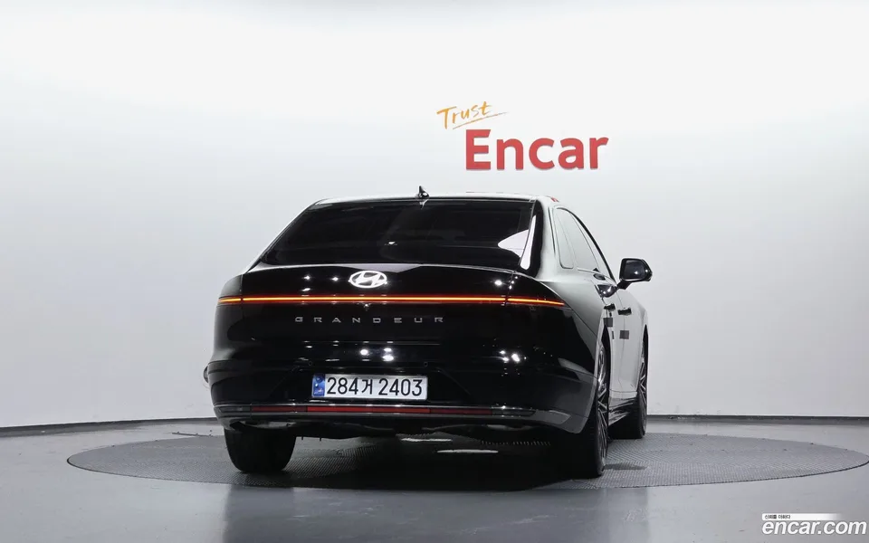Hyundai Grandeur 3.5 2WD 2023 — thumbnail 4