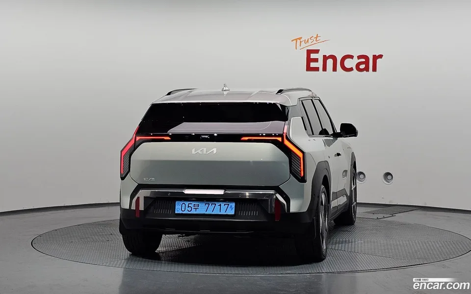 Kia EV3 2WD 2026 — thumbnail 4