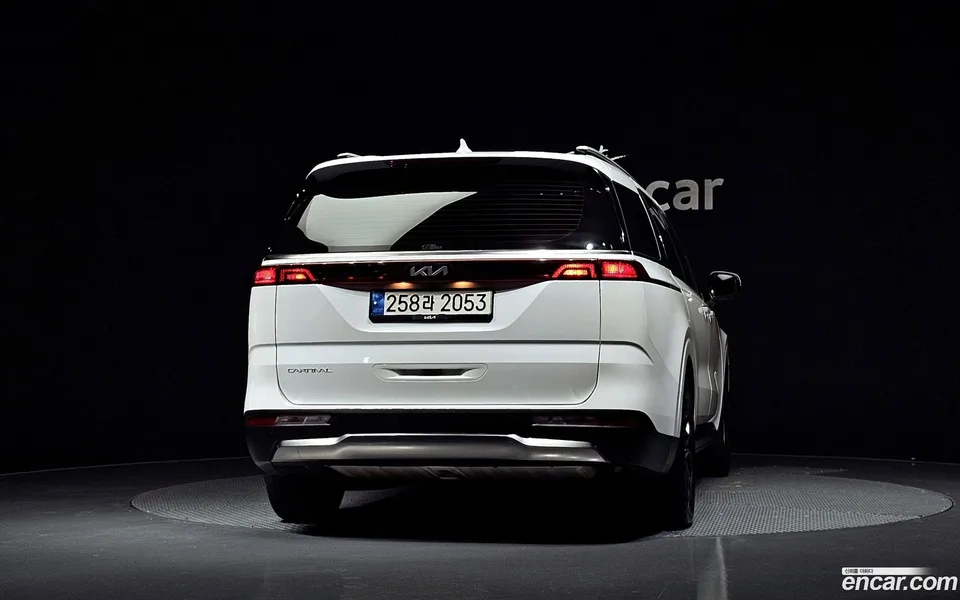 Kia Carnival 7 2022 — thumbnail 4