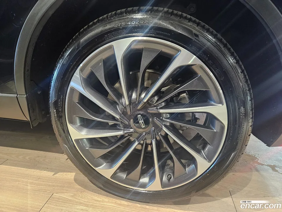 Lincoln Aviator 3.0 AWD 2023 — thumbnail 5