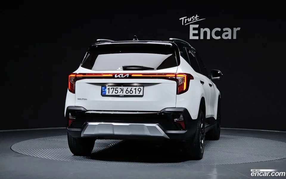 Kia Seltos 1.6 2WD 2023 — thumbnail 4