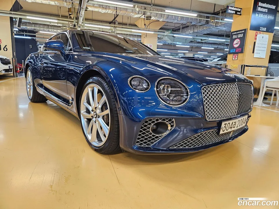 Bentley Continental GT 4.0 GT 2023 — photo 1, buy with delivery to Moscow