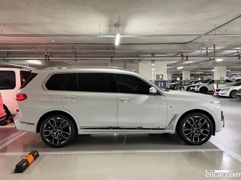 BMW X7 xDrive 40i M 6 2026 — thumbnail 3