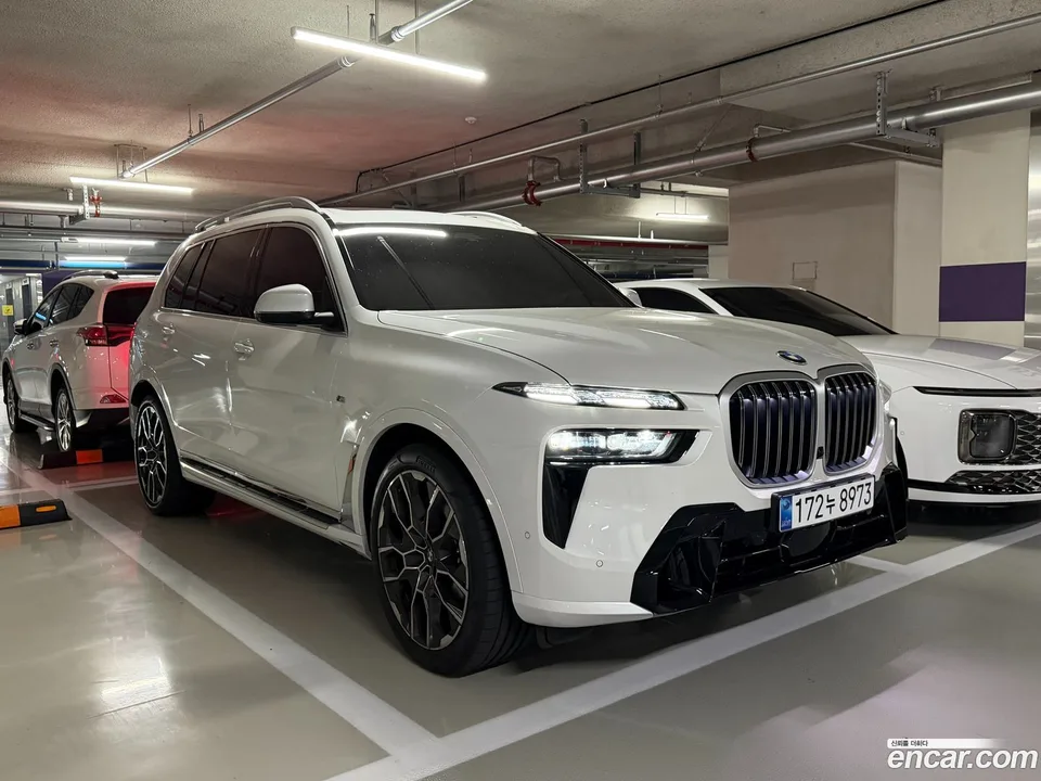 BMW X7 xDrive 40i M 6 2026 — photo 1, buy with delivery to Moscow