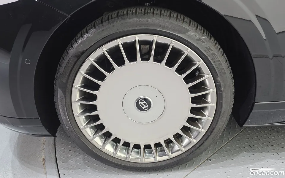 Hyundai Grandeur Hybrid 2023 — thumbnail 2