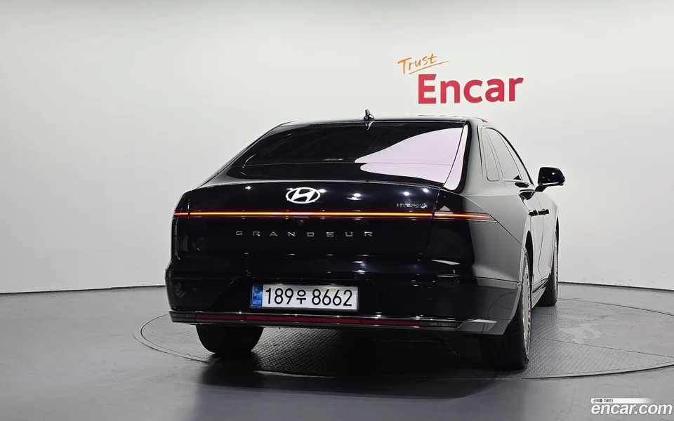 Hyundai Grandeur Hybrid 2023 — thumbnail 4
