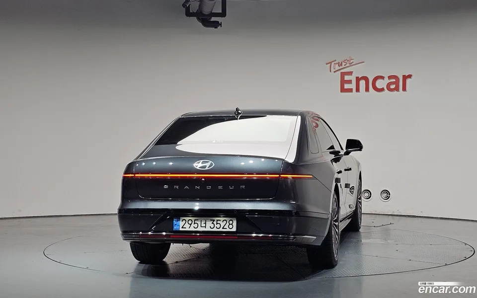 Hyundai Grandeur Hybrid 2023 — thumbnail 4