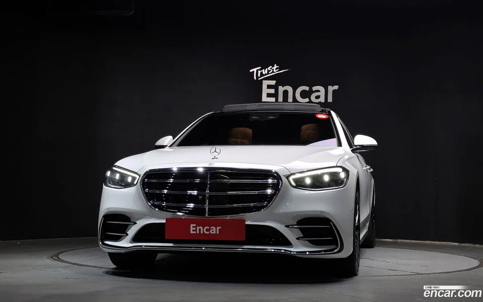 Mercedes-Benz S-Class S500L 4MATIC 2025 — thumbnail 3