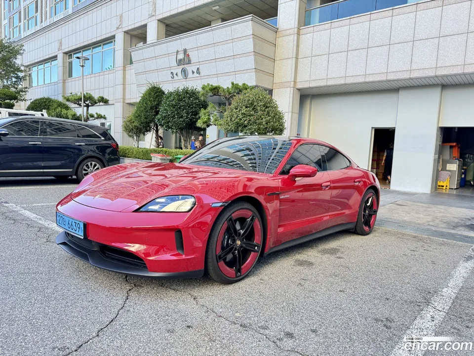 Porsche Taycan 2025 — photo 1, buy with delivery to Moscow