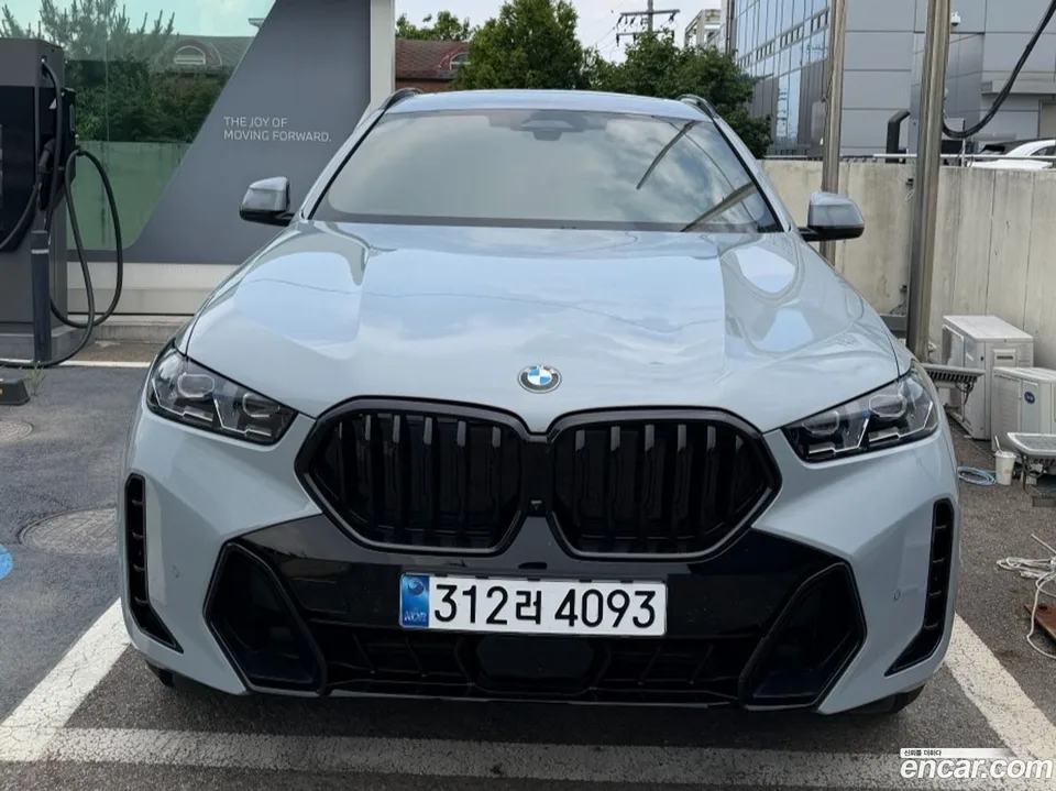 BMW X6 xDrive40i M 2025 — thumbnail 3