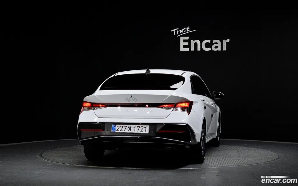 Hyundai Avante CN7 Hybrid 2025 — thumbnail 4