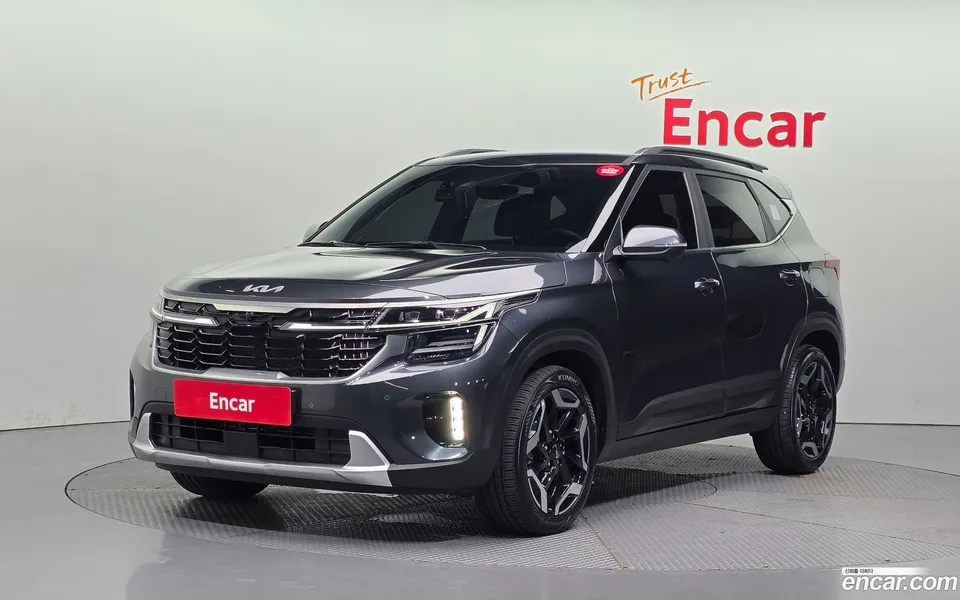 Kia Seltos 2.0 2WD 2022 — photo 1, buy with delivery to Moscow