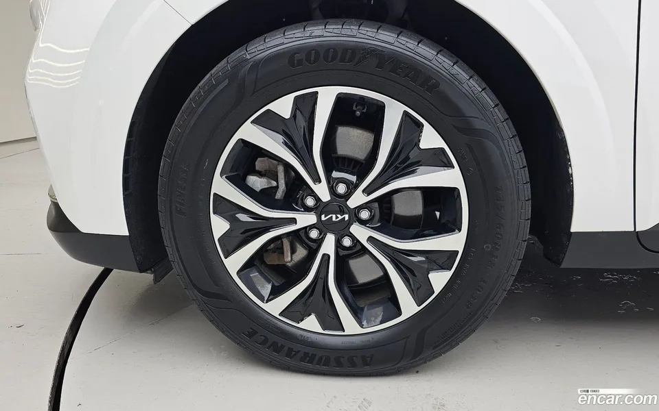 Kia Carnival 9 2022 — thumbnail 5