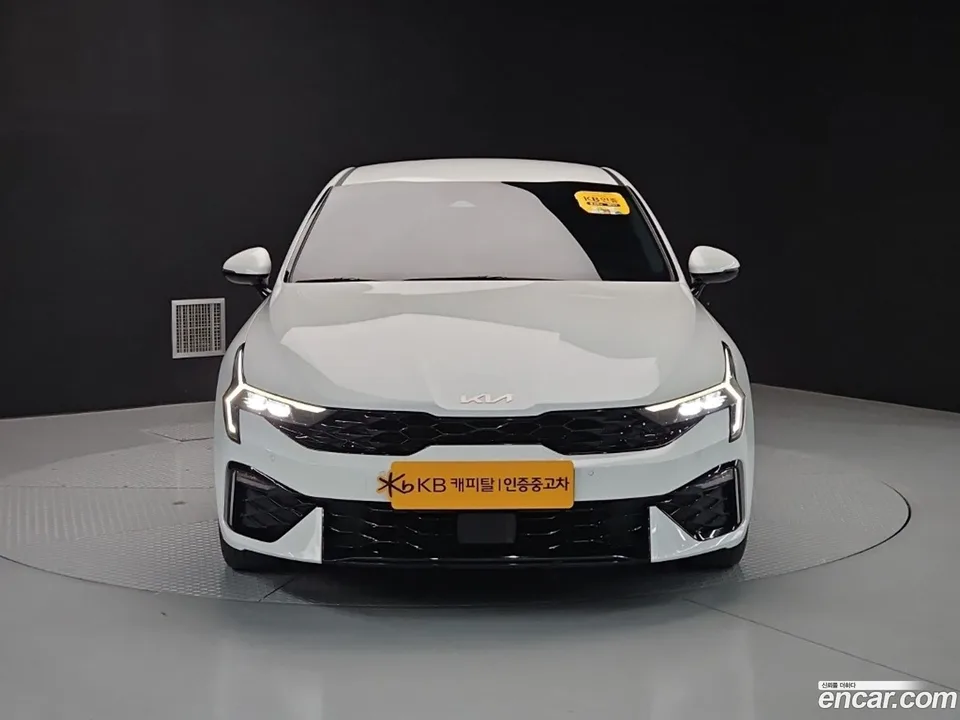 Kia K5 Hybrid 2024