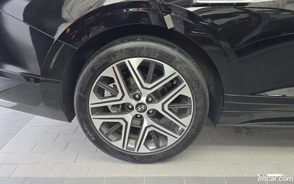 Hyundai Grandeur 2.5 2WD 2023 — thumbnail 5