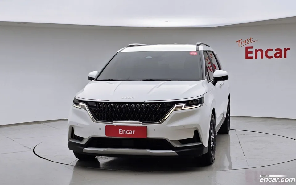 Kia Carnival 9 2022 — thumbnail 3