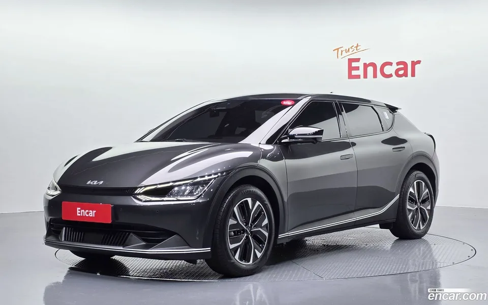 Kia EV6 2022 — photo 1, buy with delivery to Moscow