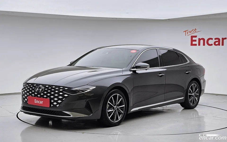 Hyundai Grandeur IG 2.5 2022 — photo 1, buy with delivery to Moscow