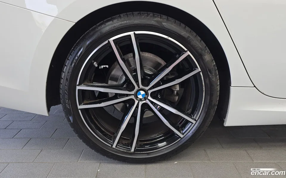 BMW 3 Series 320i M 2022 — thumbnail 5
