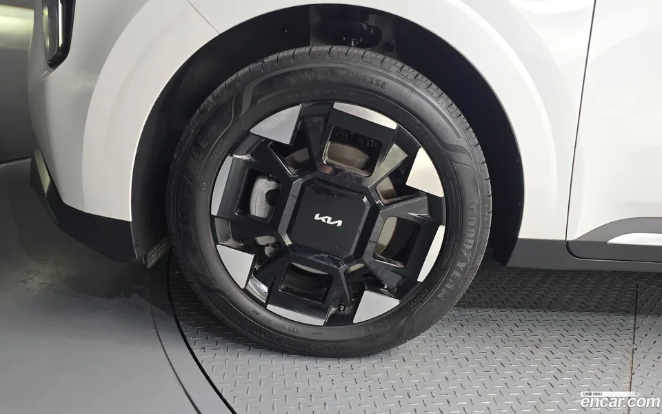 Kia Carnival HEV 9 2024 — thumbnail 5