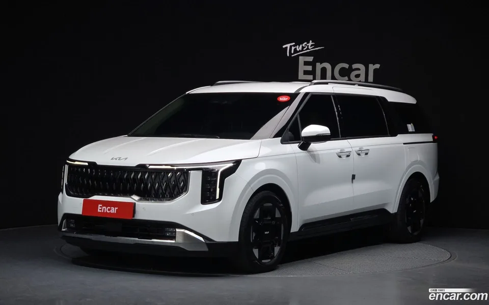 Kia Carnival HEV 9 2024 — photo 1, buy with delivery to Moscow