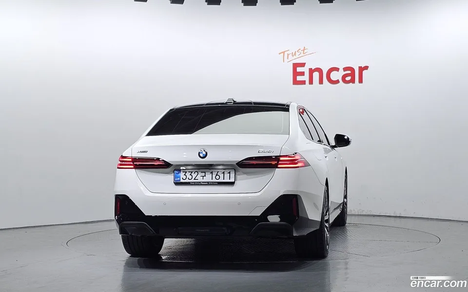 BMW 5 Series 530i xDrive M 2025 — thumbnail 4