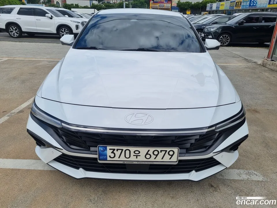 Hyundai Avante CN7 1.6 2024 — thumbnail 3