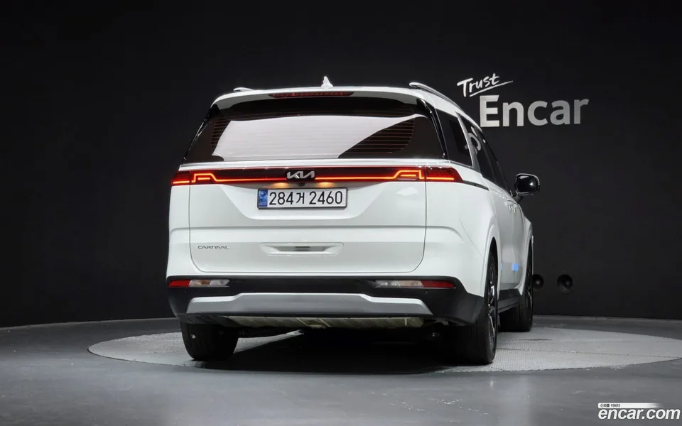 Kia Carnival 9 2022 — thumbnail 4