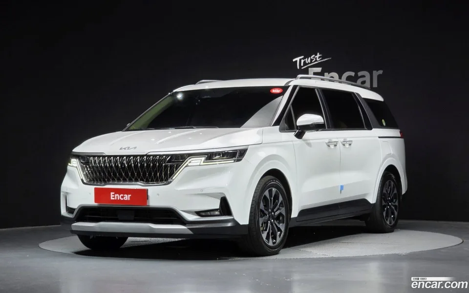 Kia Carnival 9 2022 — photo 1, buy with delivery to Moscow