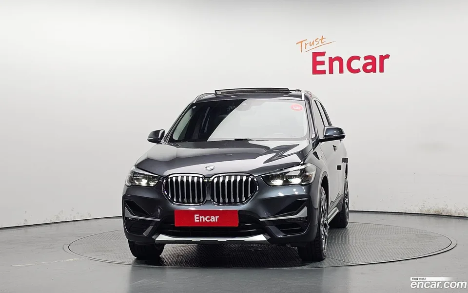 BMW X1 xDrive 20i xLine 2022 — thumbnail 3