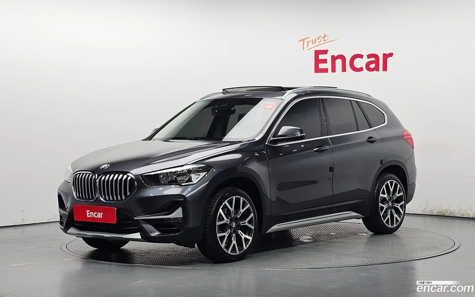 BMW X1 xDrive 20i xLine 2022 — photo 1, buy with delivery to Moscow
