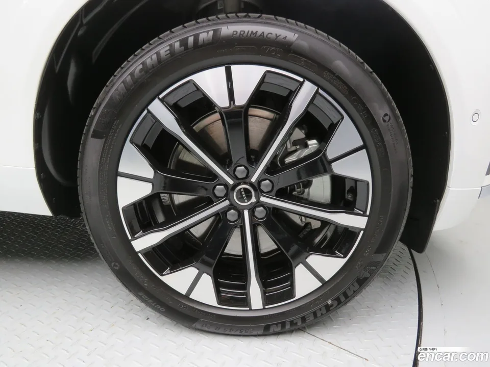 Volvo XC60 T8 2026 — thumbnail 5