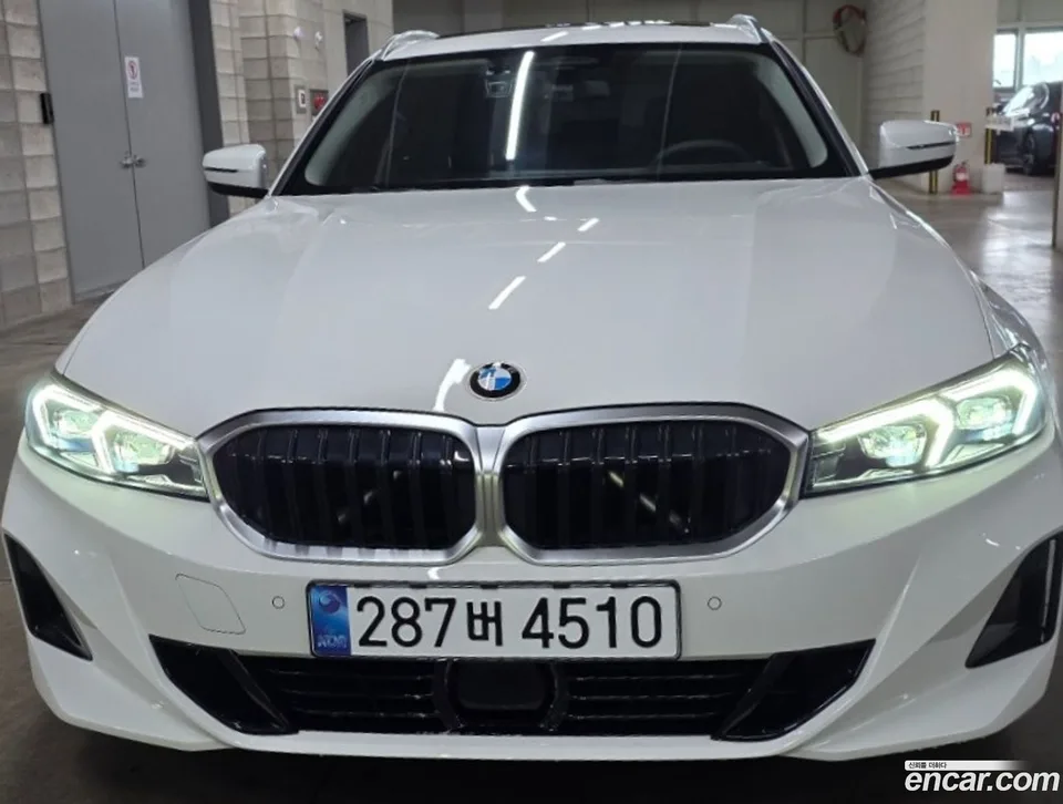 BMW 3 Series 320i 2025 — thumbnail 3