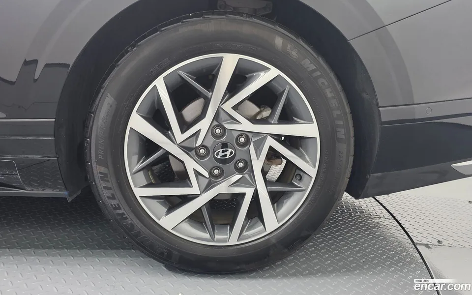 Hyundai Grandeur Hybrid 2023 — thumbnail 2