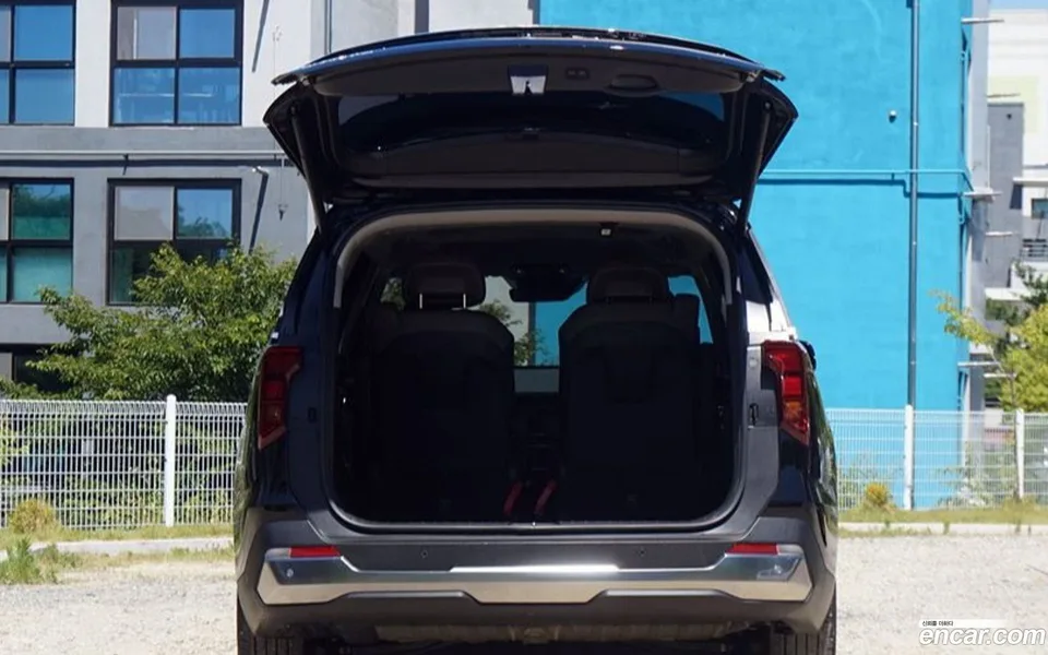 Kia Carnival 7 2025 — thumbnail 2